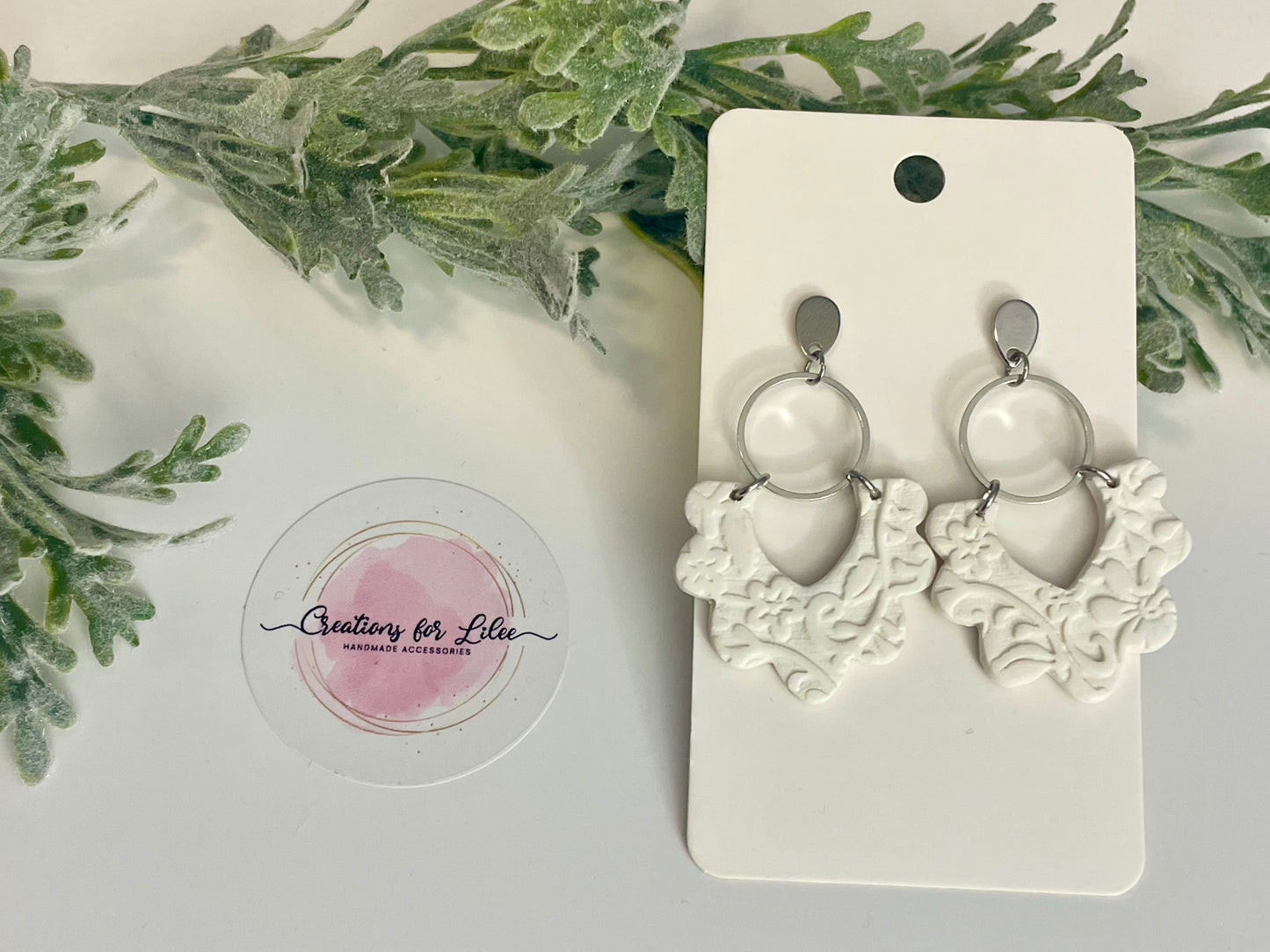 Clay Earrings - White Textured Scalloped Arch Earrings