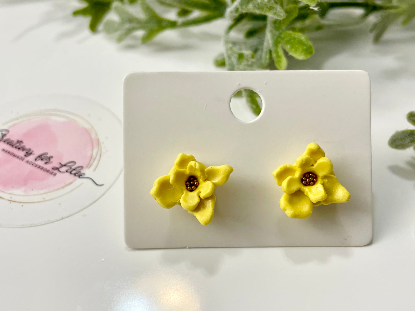 Daffodil Studs