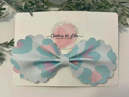 Rounded Bowtie Hair Bow with Scalloped Edges - Pastel Leopard