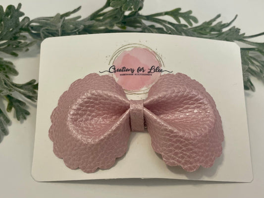 Rounded Bowtie Hair Bow with Scalloped Edges - Light Metallic Pink