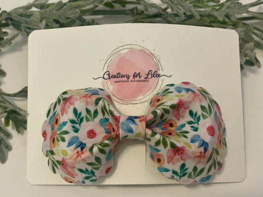 Rounded Bowtie Hair Bow with Scalloped Edges - Floral