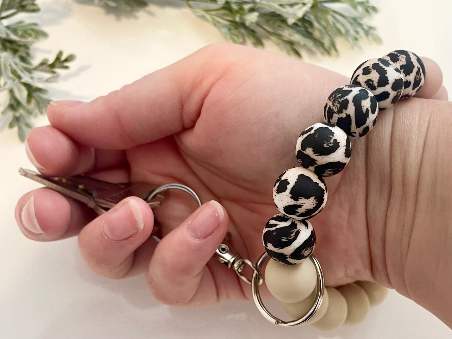 Silicone Beaded Wristlet Keychain - Leopard