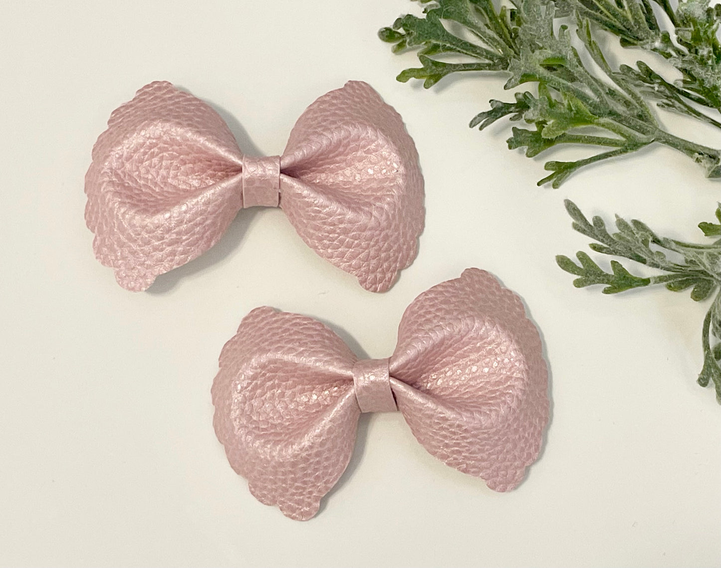 Bowtie Hair Bow with Scalloped Edges - Metallic Pink