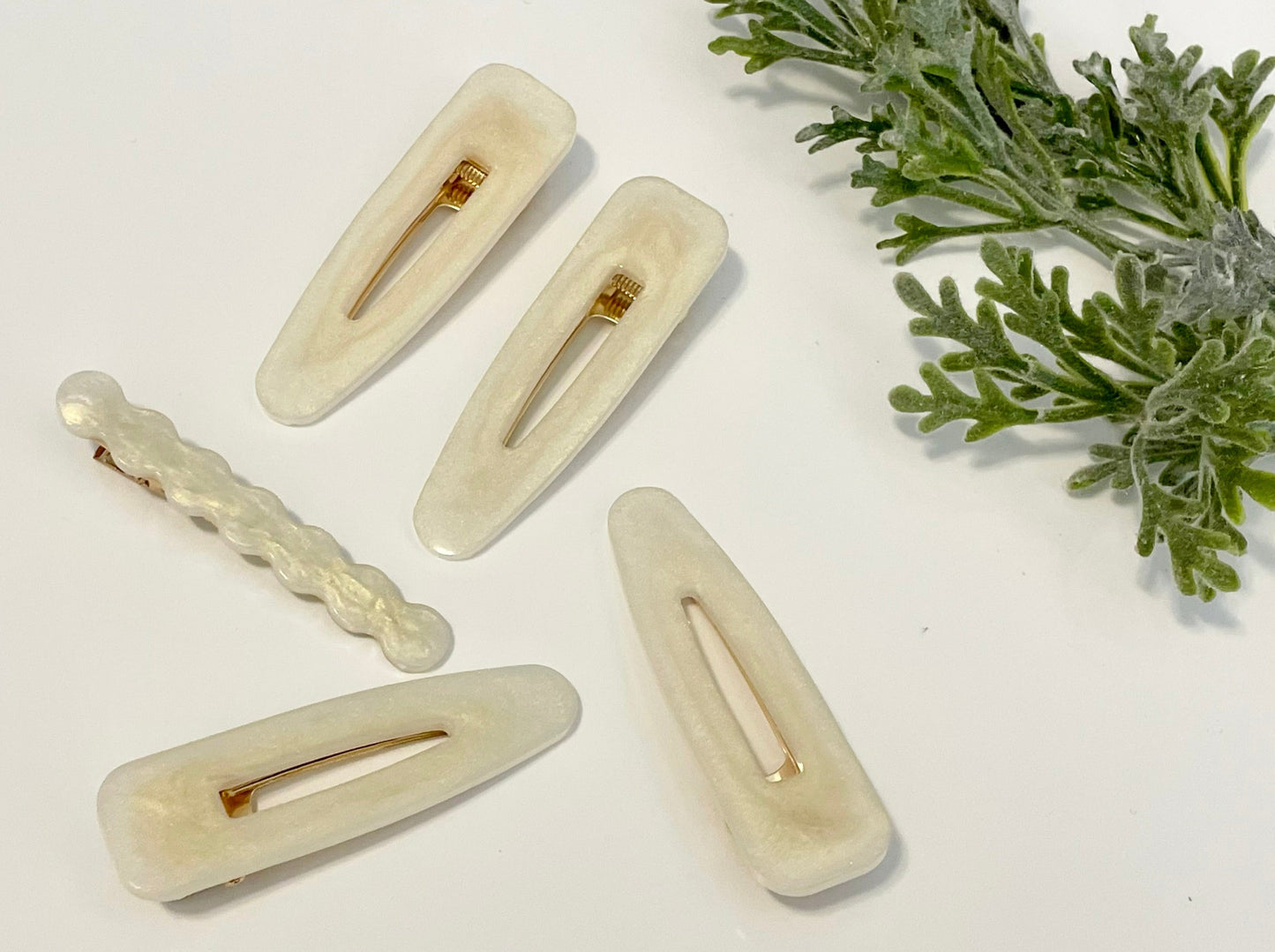 Resin Hair Clips - Pearl White