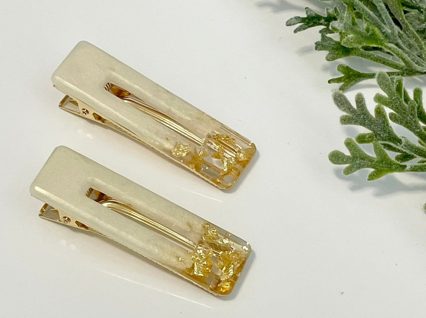 Resin Hair Clips - Pearl White & Gold